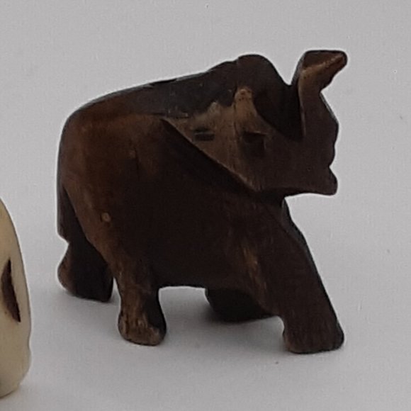 Elephants Pendants African Tribal Yak Bones 1" Set of 2 DIY - Picture 8 of 10